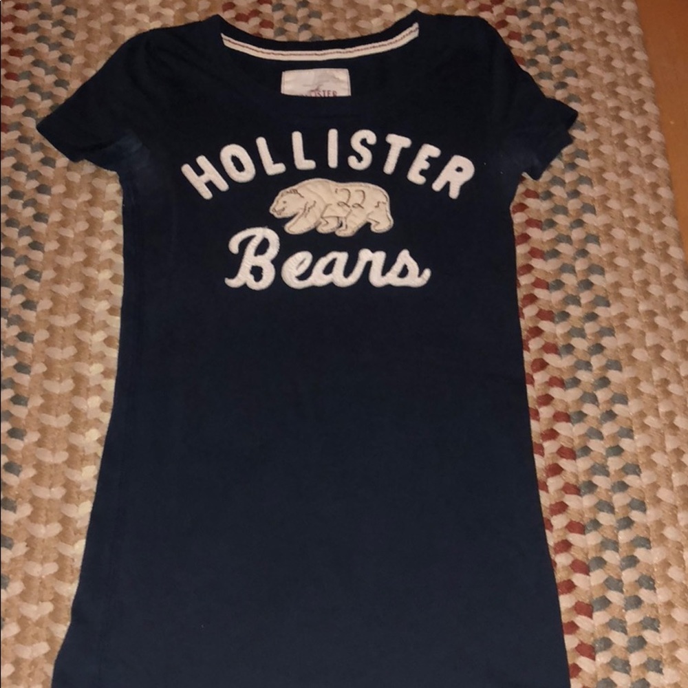 Hollister tee